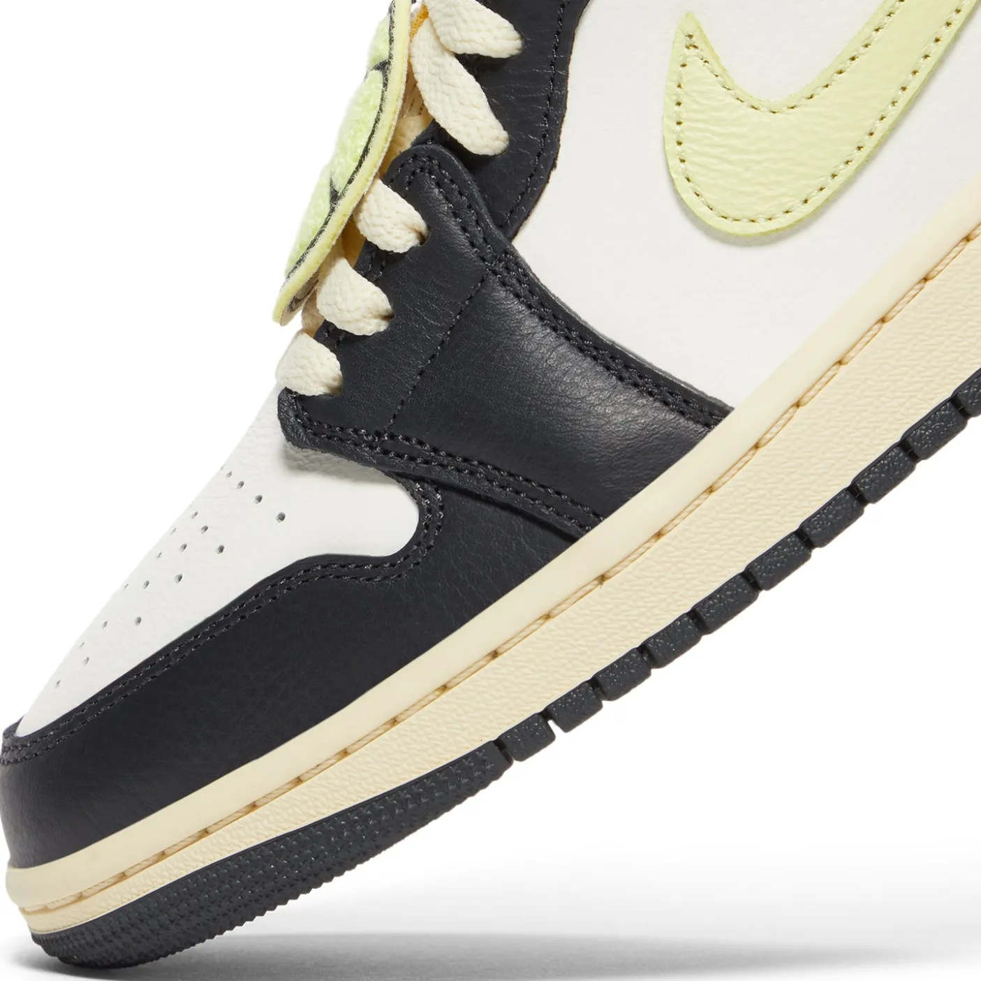 Air Jordan 1 Low SE Womens