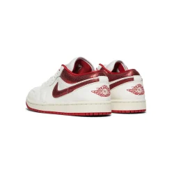 Air Jordan 1 Low SE Womens