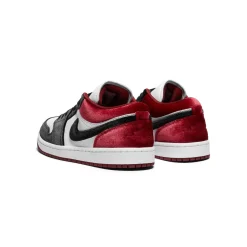 Air Jordan 1 Low SE Womens