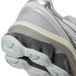 Asics Gel-Kinetic Fluent