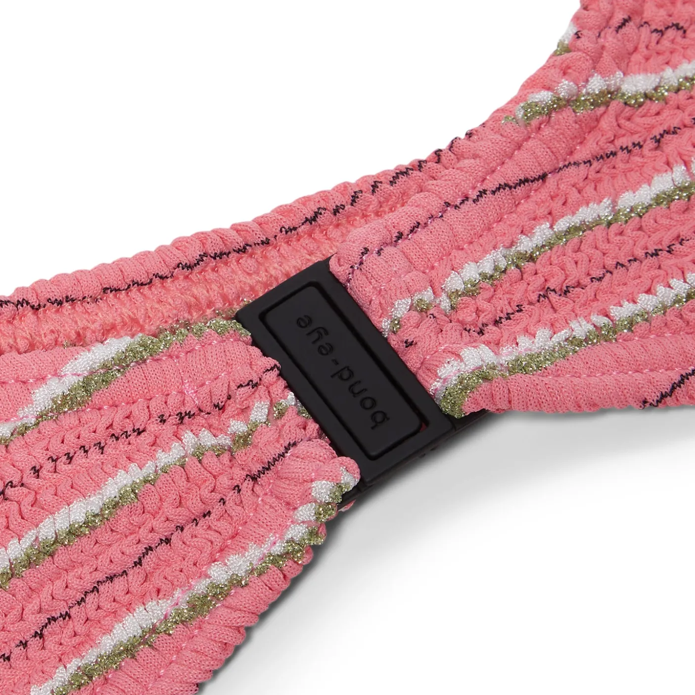 Bond-Eye Clasp Scout Crop Top
