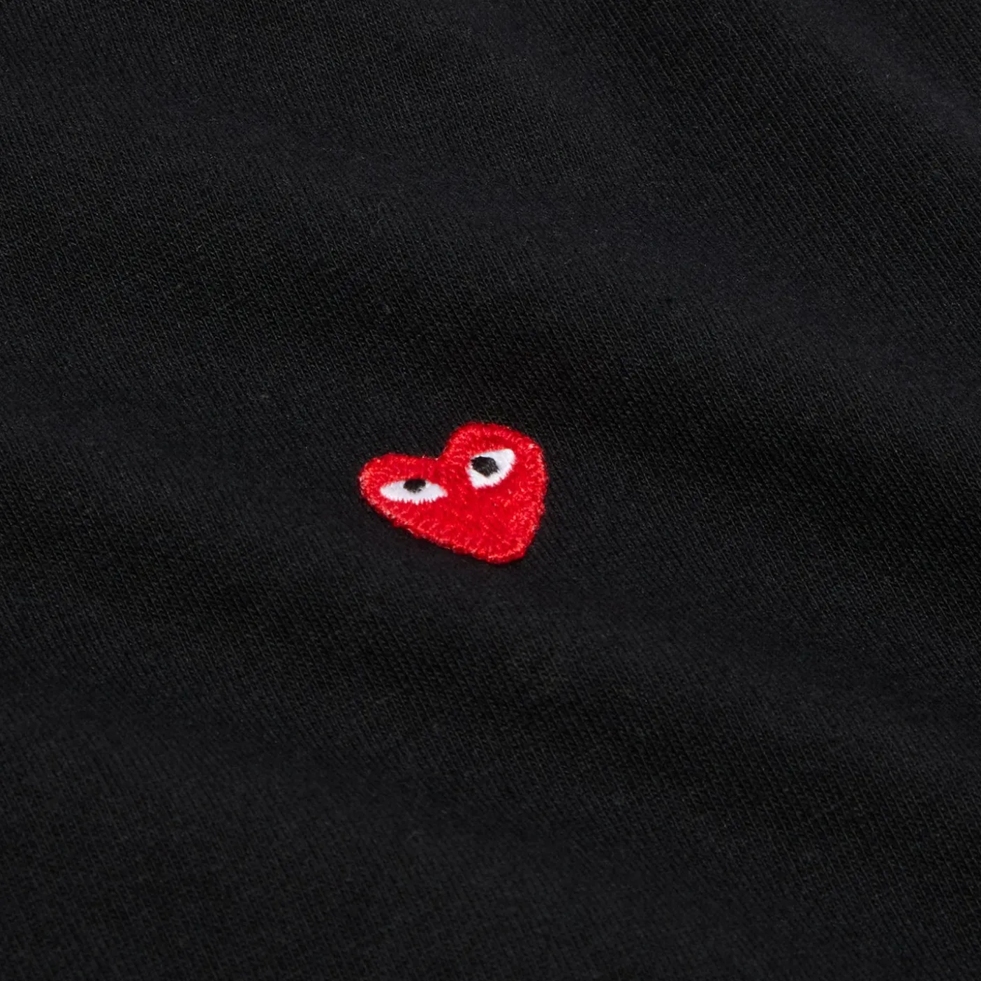 Comme Des Garcons PLAY T-Shirt Small Red Emblem