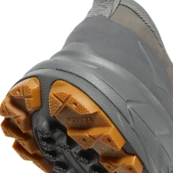 HOKA Tor Summit