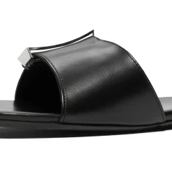 Jude Floor Flat
