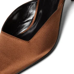 Jude Iris Mule