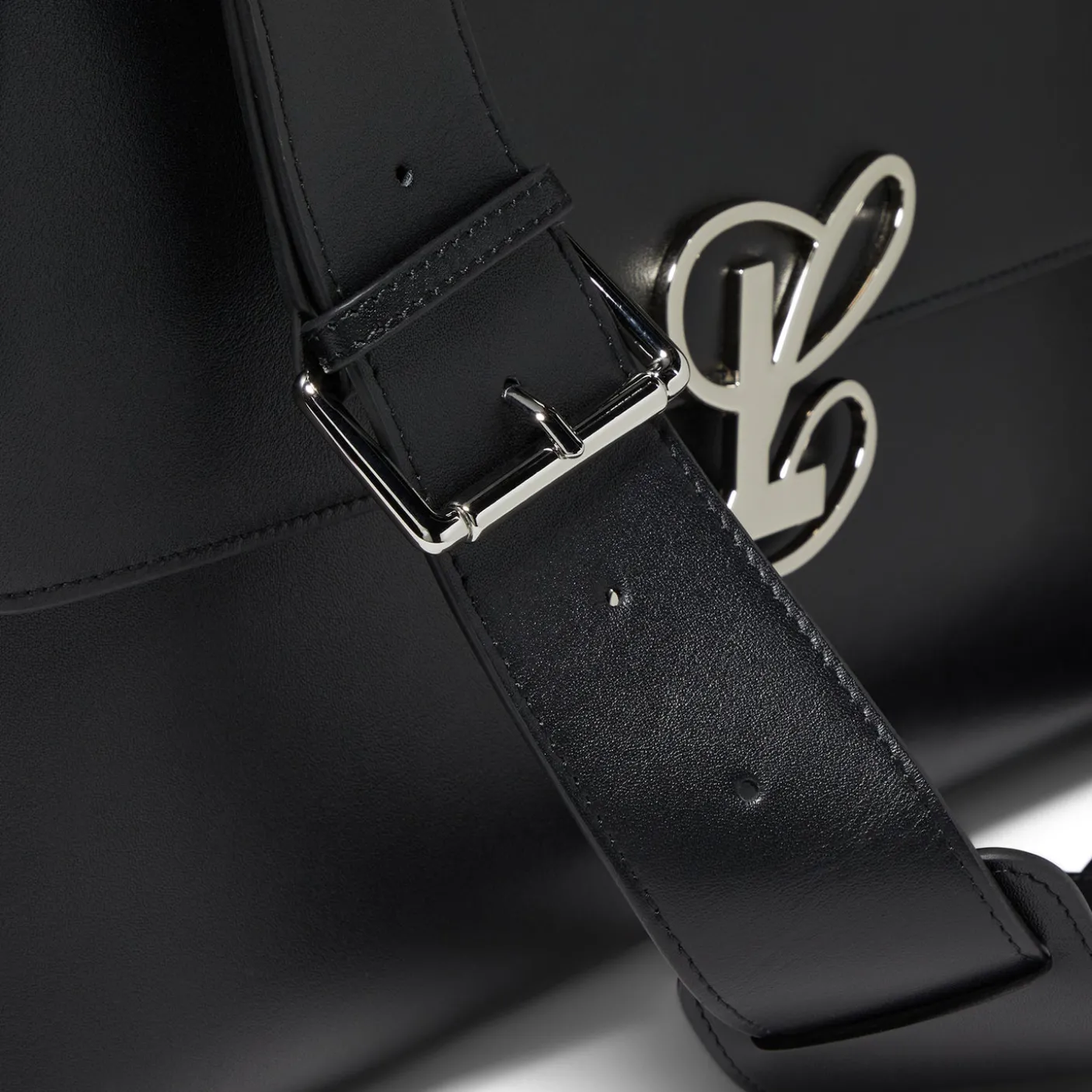 Luar Messenger Bag