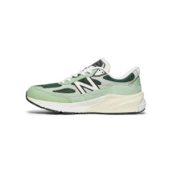 New Balance Made in USA 990v6