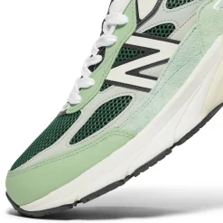 New Balance Made in USA 990v6