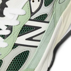 New Balance Made in USA 990v6