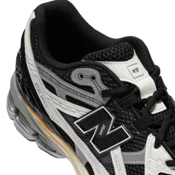 New Balance 1906R