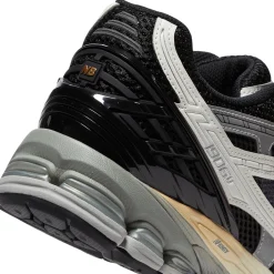 New Balance 1906R