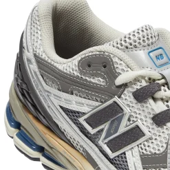 New Balance 1906R