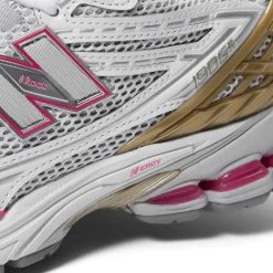New Balance 1906R