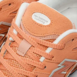New Balance 2002R