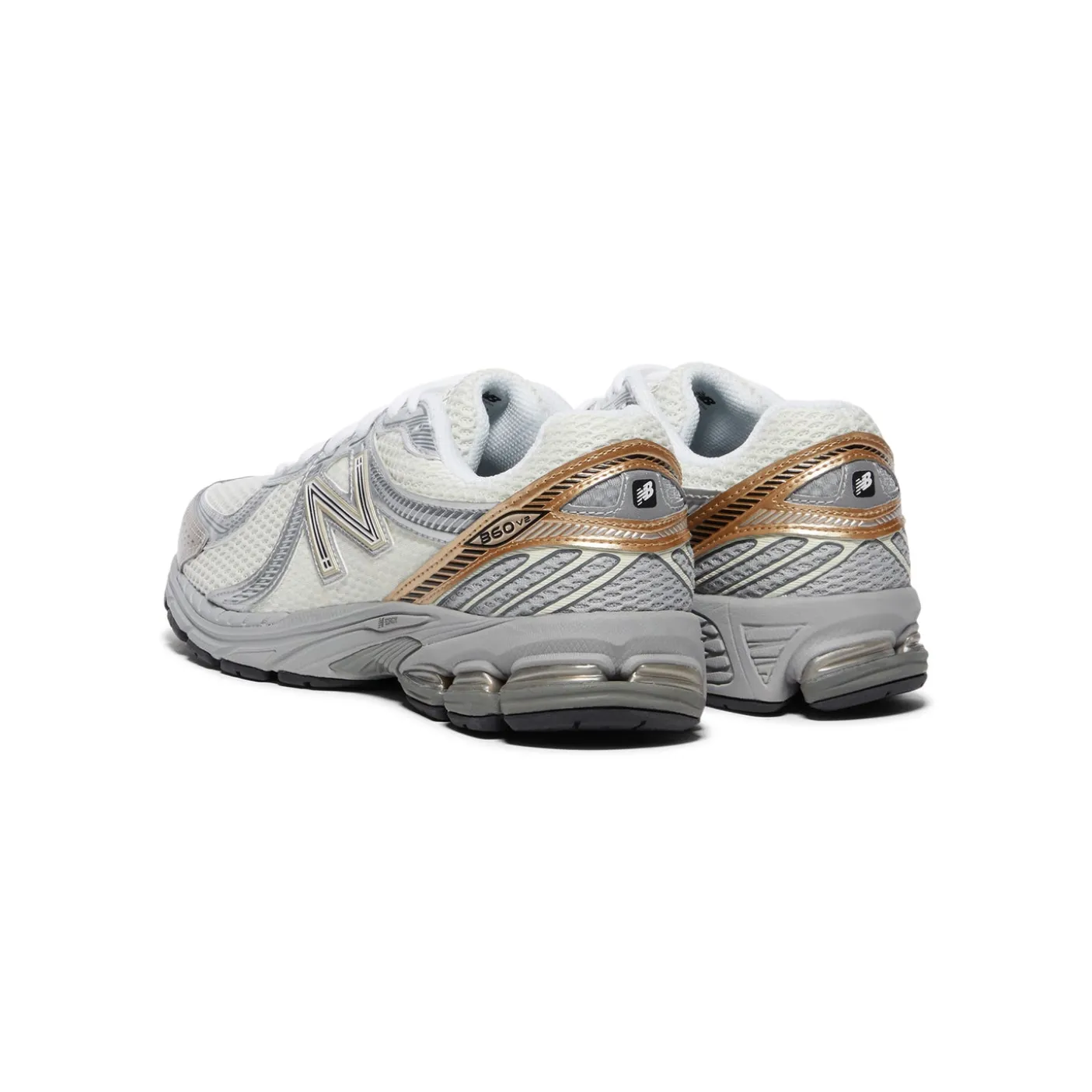 New Balance 860v2