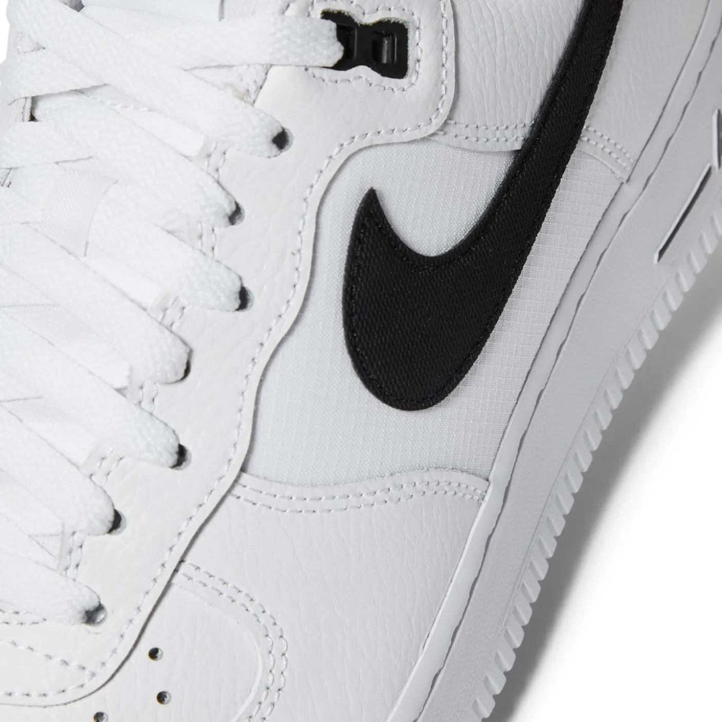 Nike Air Force 1 '07 LV8