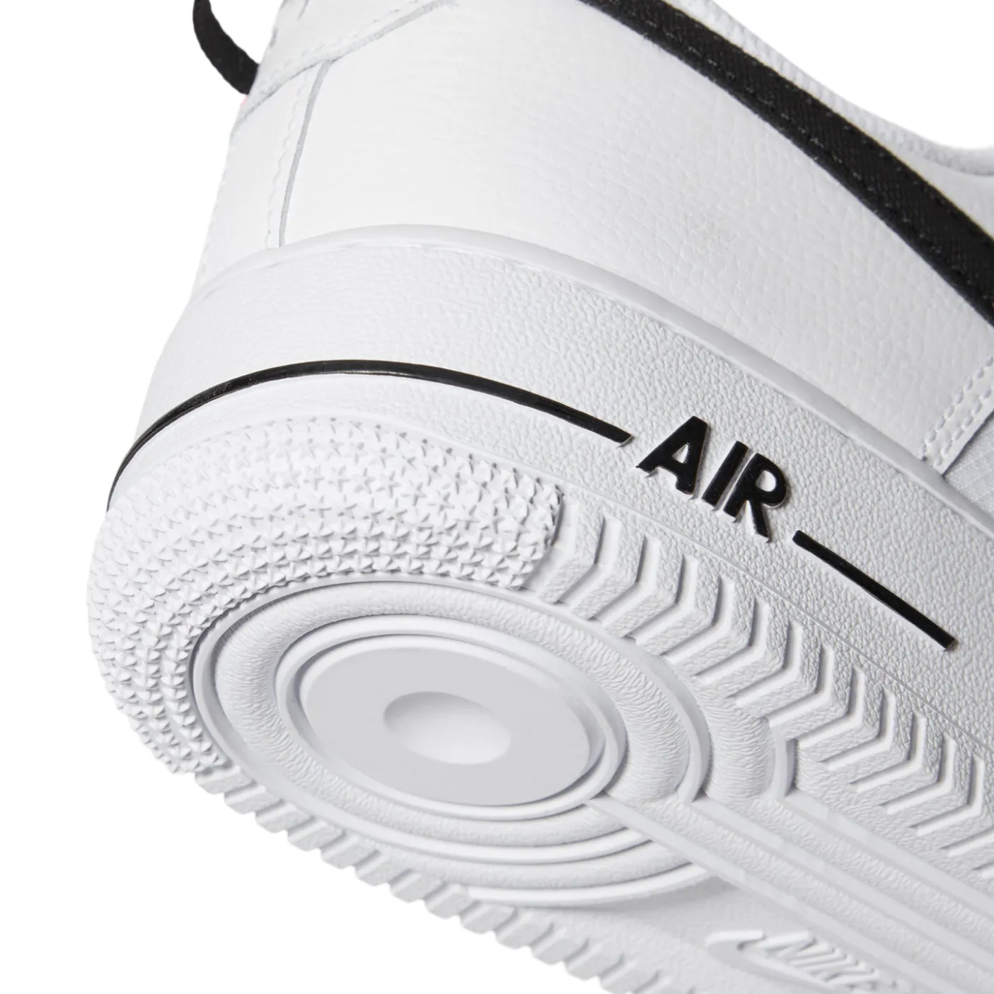 Nike Air Force 1 '07 LV8