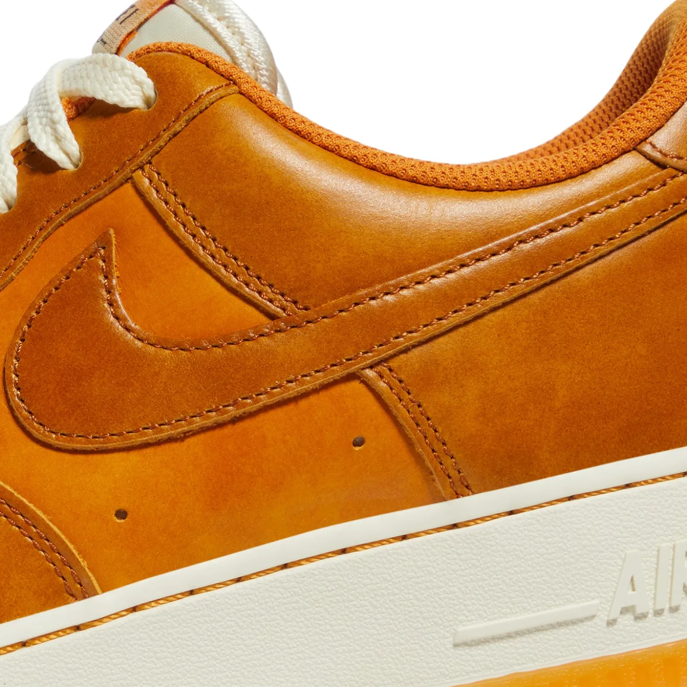 Nike Air Force 1 '07 LV8