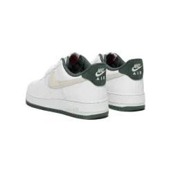 Nike Air Force 1 '07 LV8