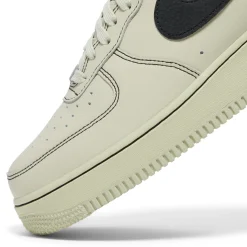 Nike Air Force 1 '07 LV8