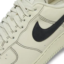Nike Air Force 1 '07 LV8