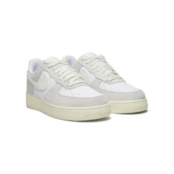 Nike Air Force LV8