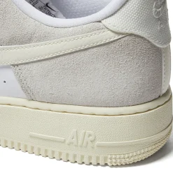 Nike Air Force LV8