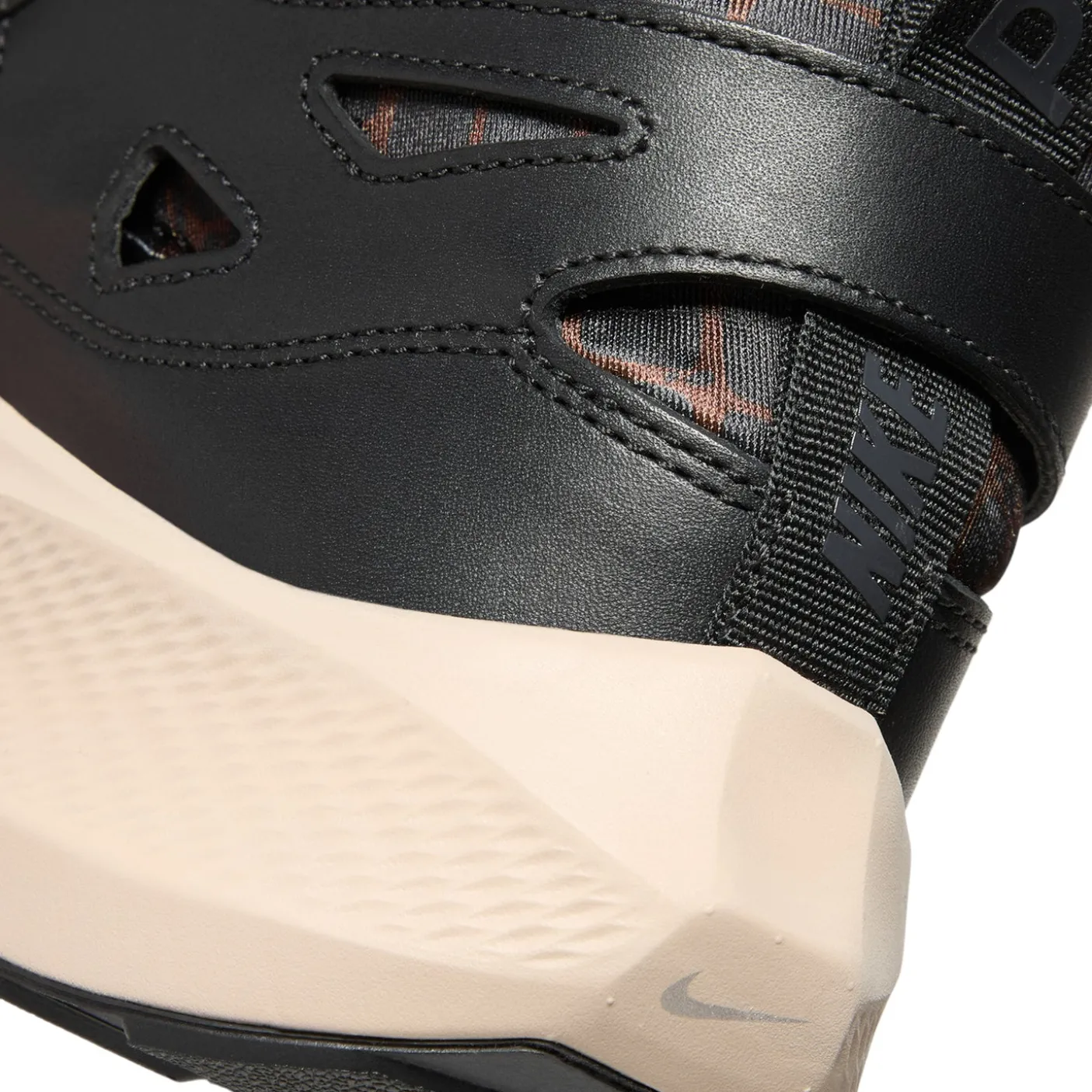 Nike Air Huarache x Patta