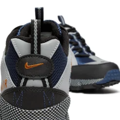 Nike Air Humara QS