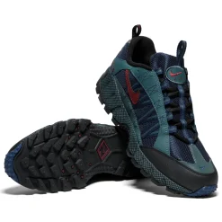 Nike Air Humara QS
