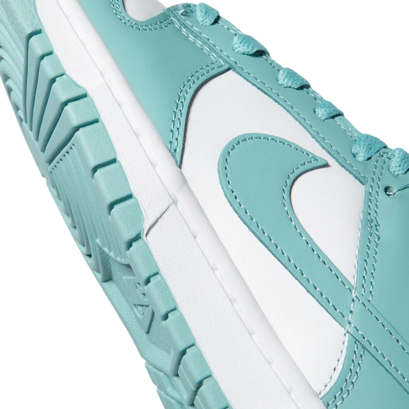 Nike Dunk Low Retro