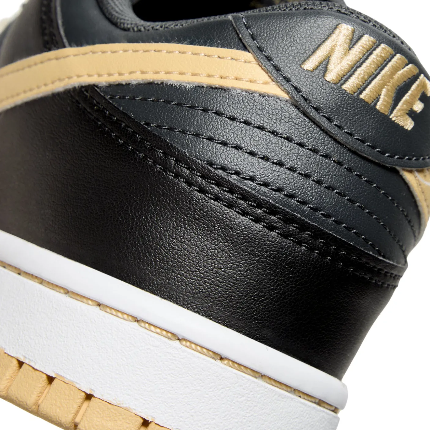 Nike Dunk Low Retro