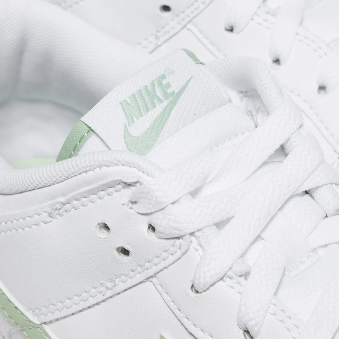 Nike Dunk Low Retro