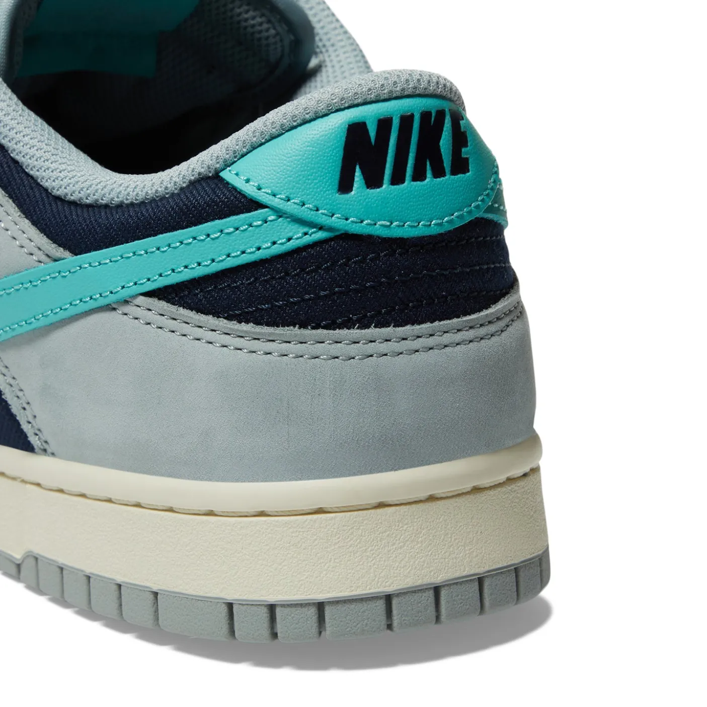 Nike Dunk Low Retro Premium