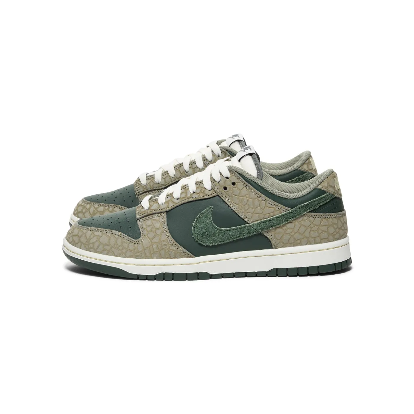 Nike Dunk Low Retro PRM