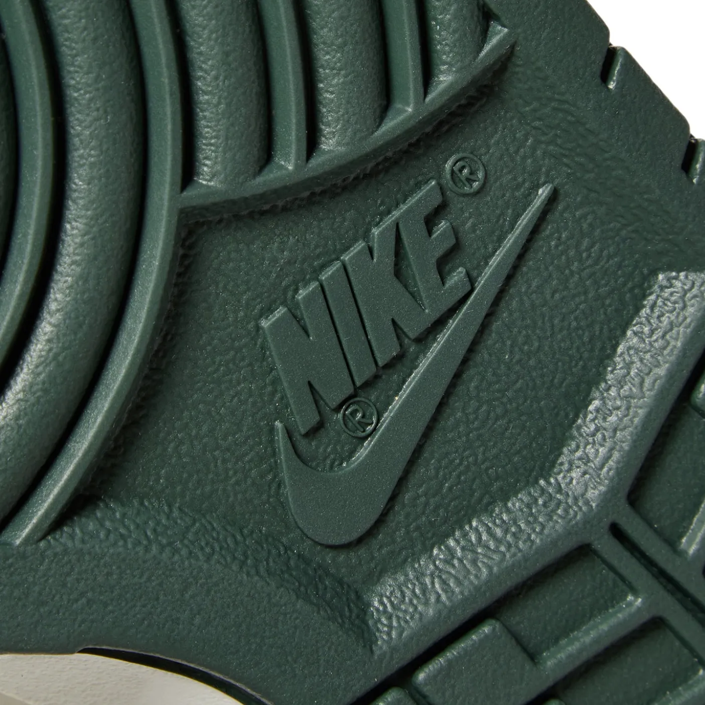 Nike Dunk Low Retro PRM