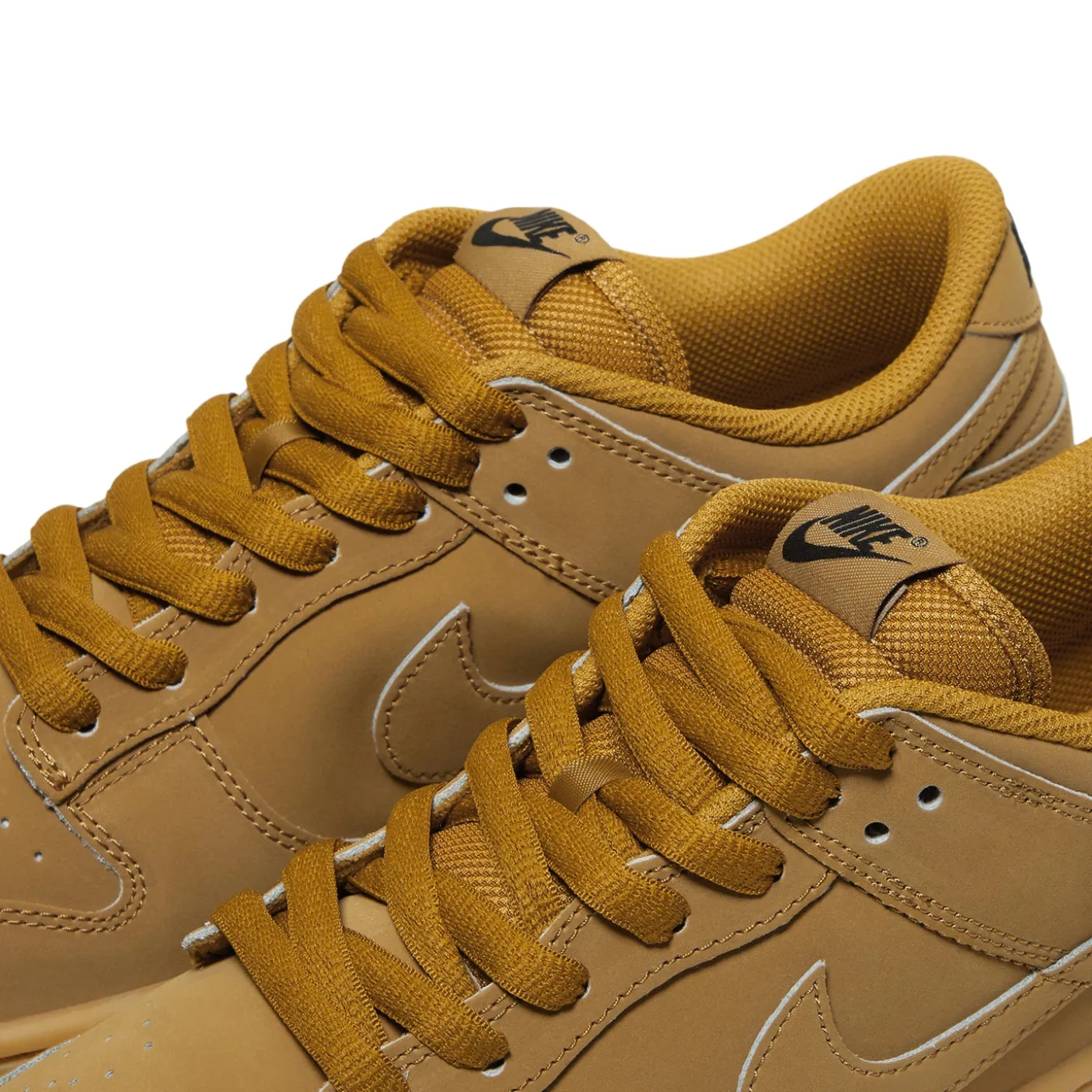 Nike Dunk Low Retro SE