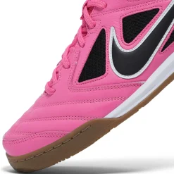 Nike Gato