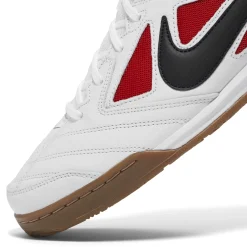 Nike Gato