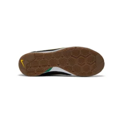 Nike Gato