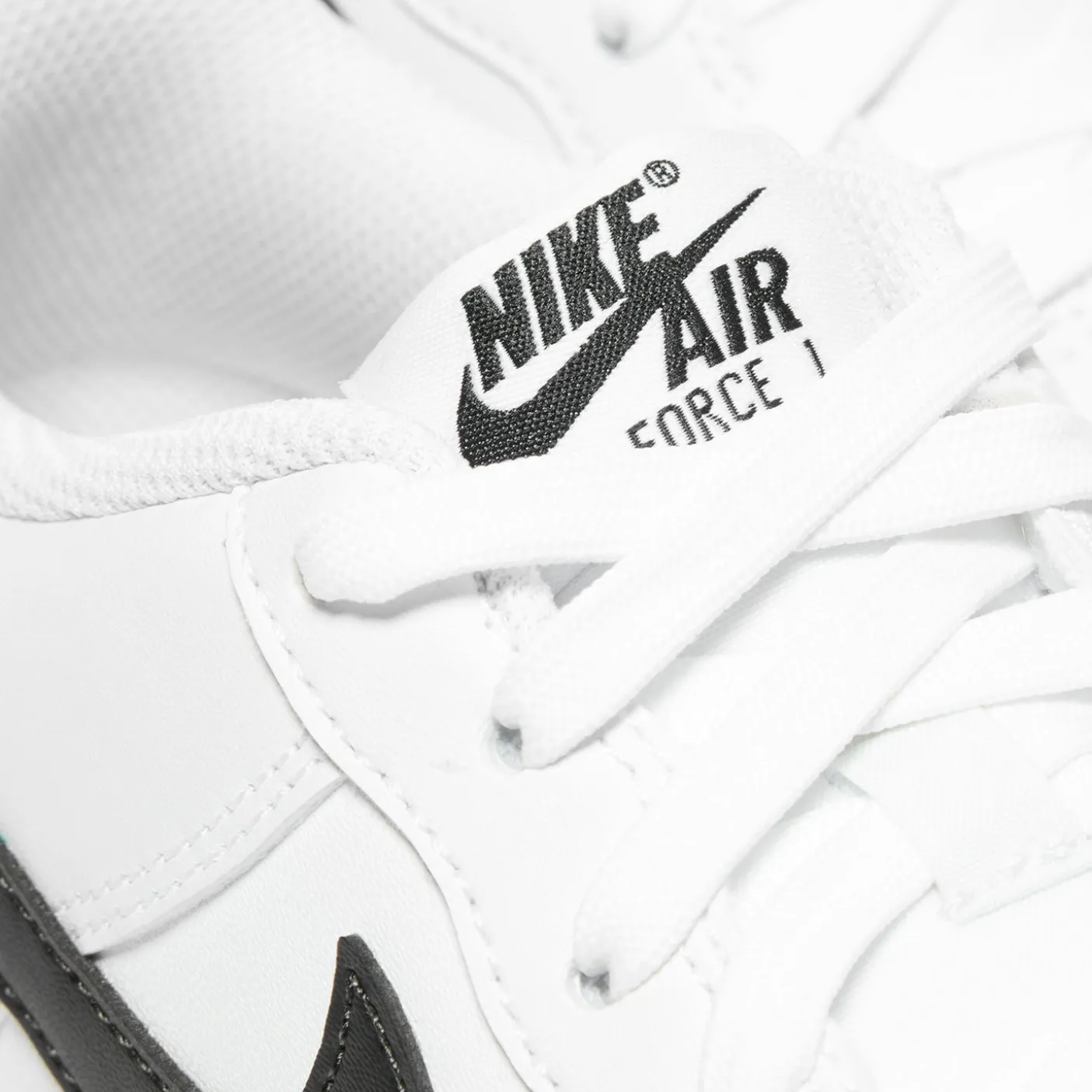 Nike Kids Air Force 1 LV8 2