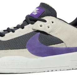 Nike Kids SB Day One