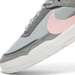 Nike Kids SB Day One