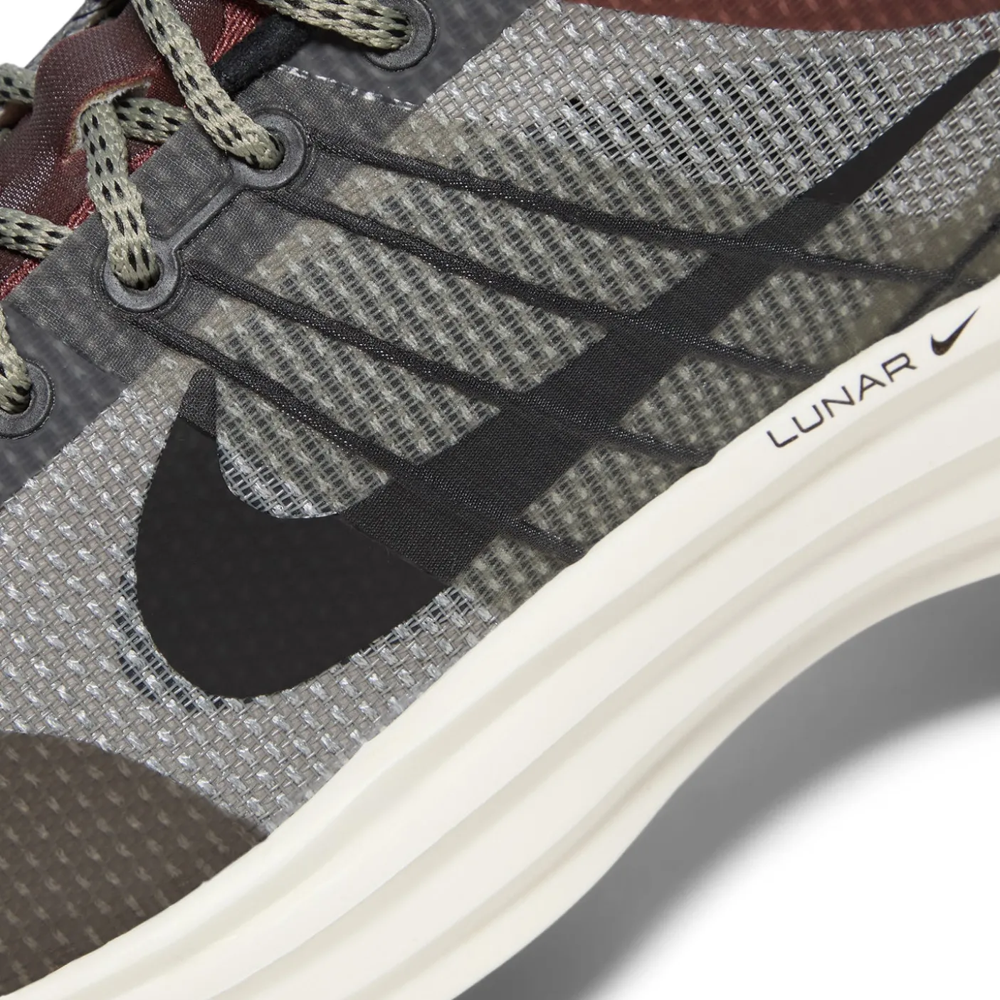 Nike Lunar Roam SE