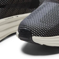 Nike Lunar Roam SE
