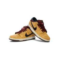 Nike SB Dunk Low Pro