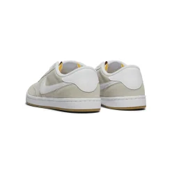 Nike SB FC Classic