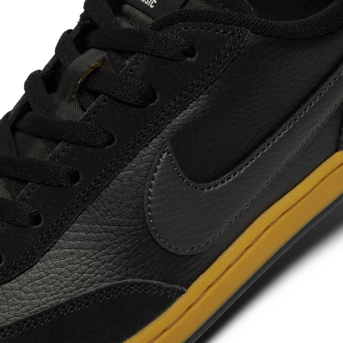 Nike SB FC Classic