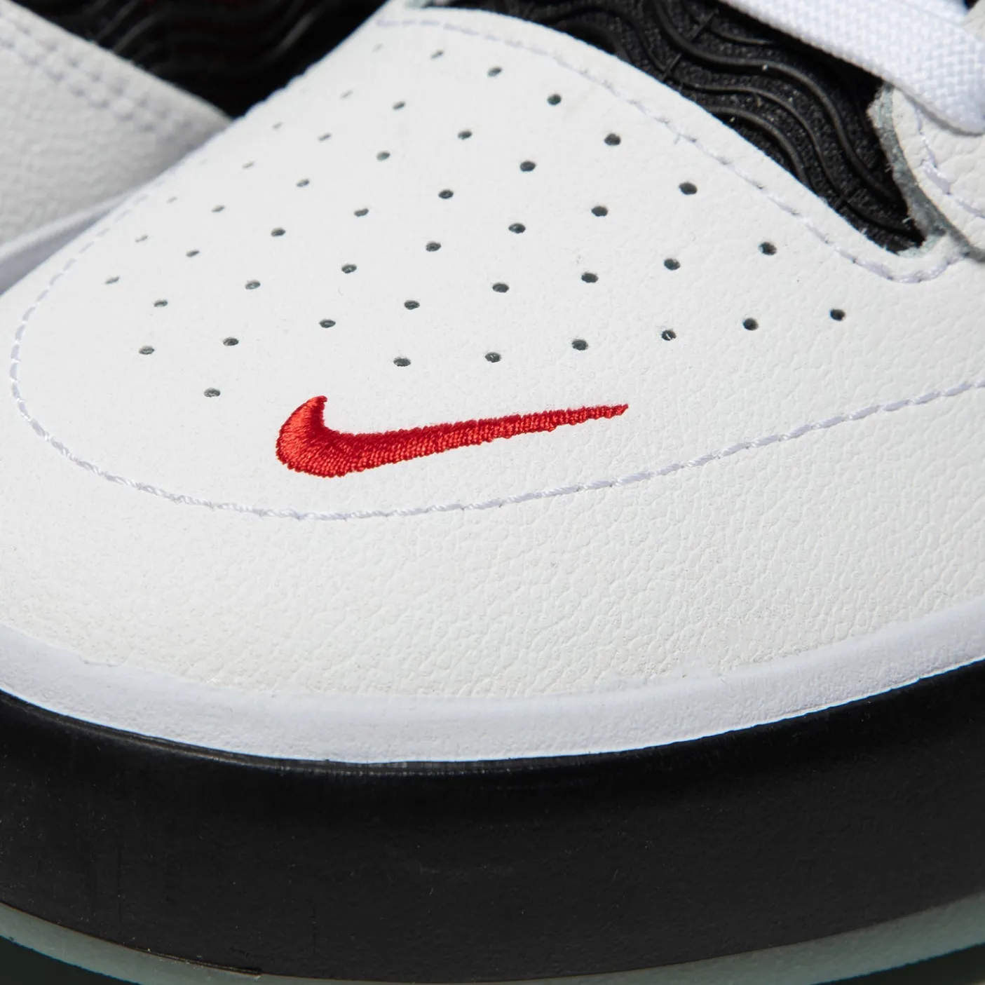 Nike SB Ishod PRM
