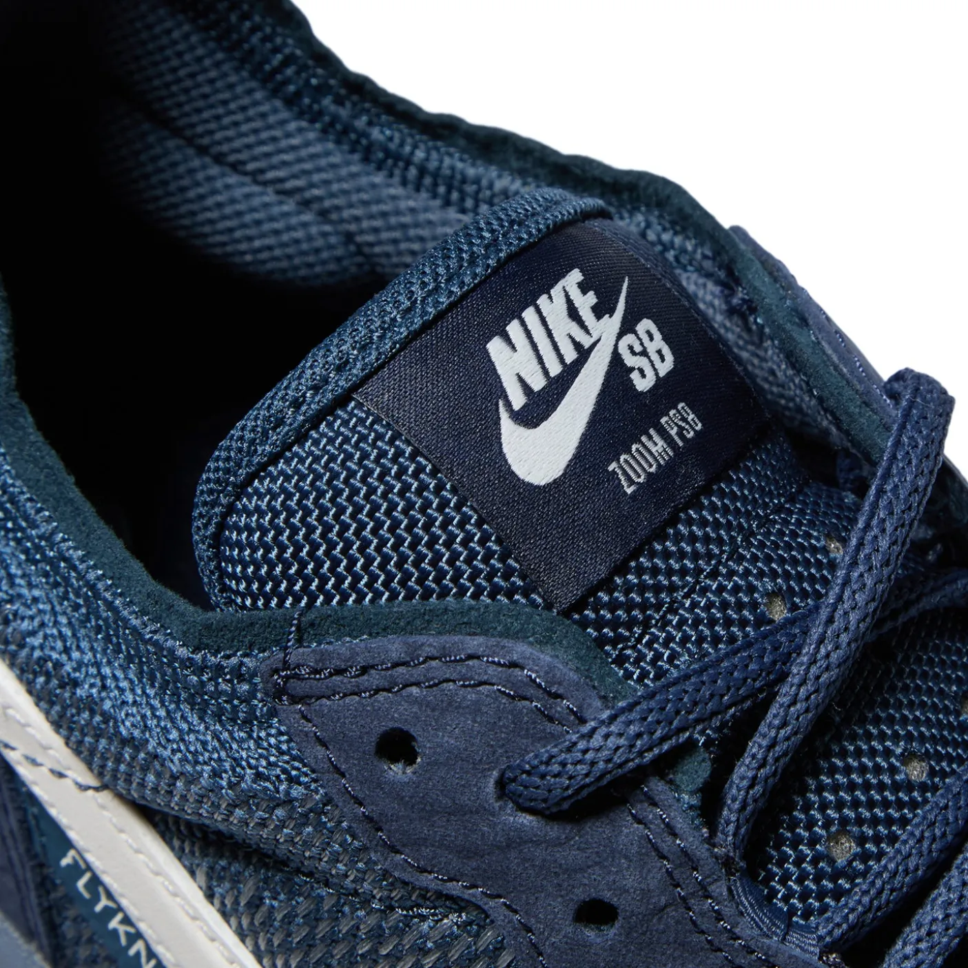 Nike SB PS8
